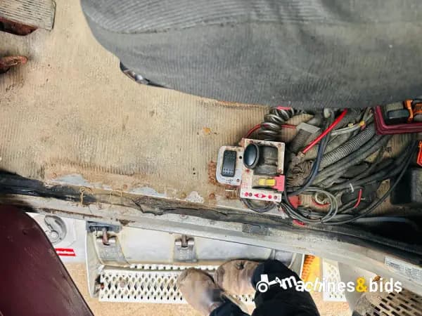 2005 PETERBILT 378 — photo 15