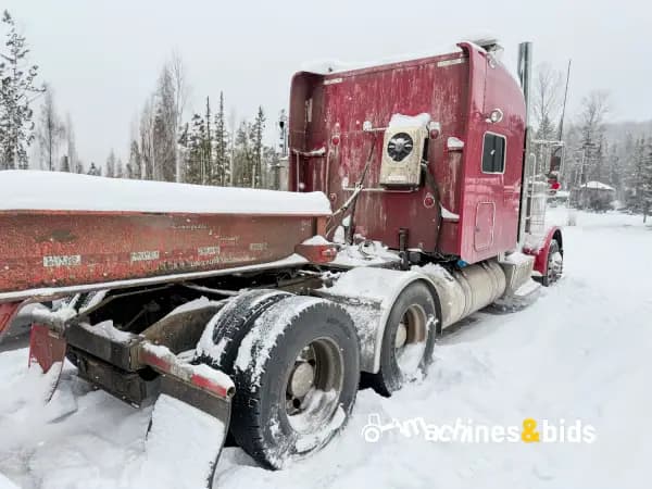 2013 PETERBILT 389 — photo 5