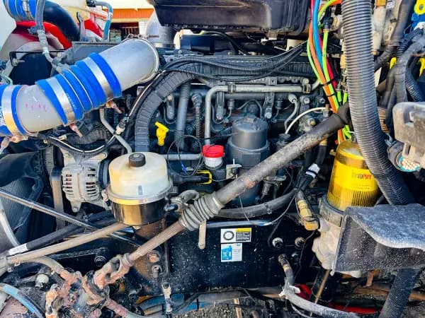 2015 PETERBILT 567 — photo 15