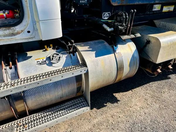 2015 PETERBILT 567 — photo 20