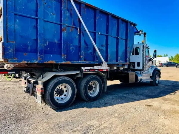 2015 PETERBILT 567 — photo 4