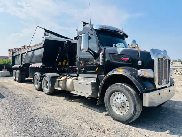 2017 PETERBILT 567