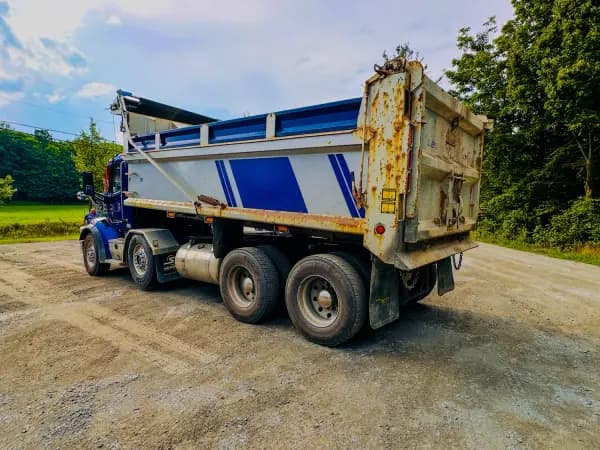 2018 PETERBILT 567 — photo 3