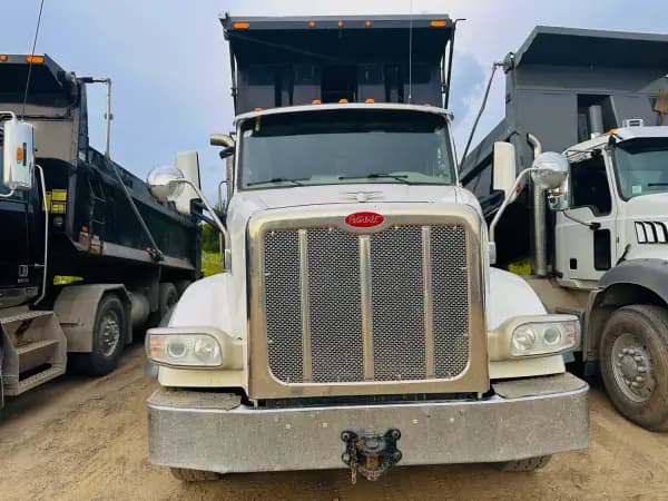 2020 PETERBILT 567 — photo 2