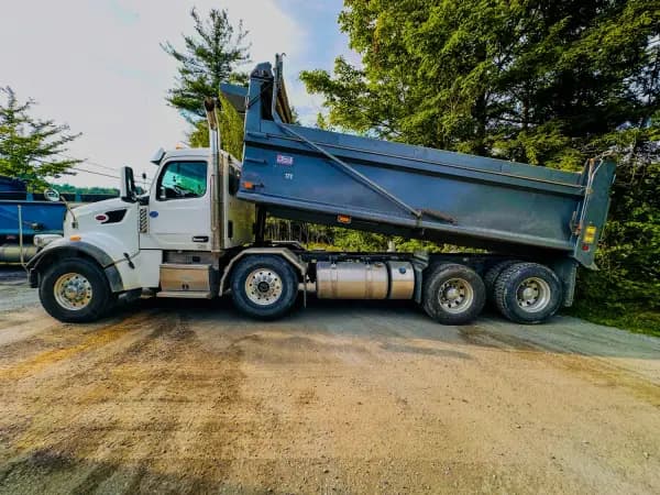 2022 PETERBILT 567 — photo 15