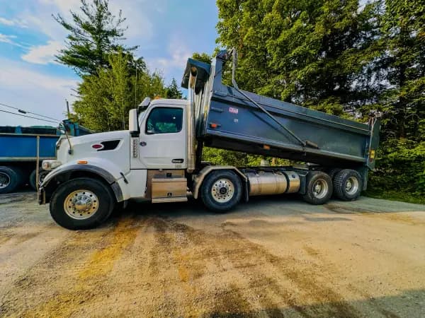 2022 PETERBILT 567 — photo 17
