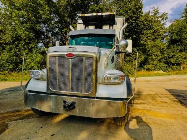 2022 PETERBILT 567 — photo 3