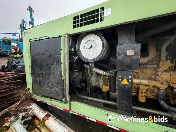2010 Other SULLAIR 900XHH — photo 6