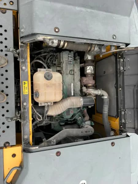 2015 VOLVO EC250EL — photo 2