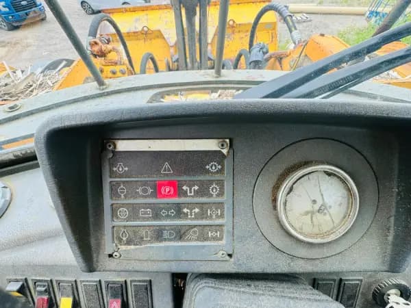 1995 VOLVO L150 — photo 6