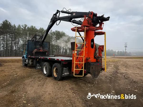 2002 VOLVO VHD124B200 — photo 4