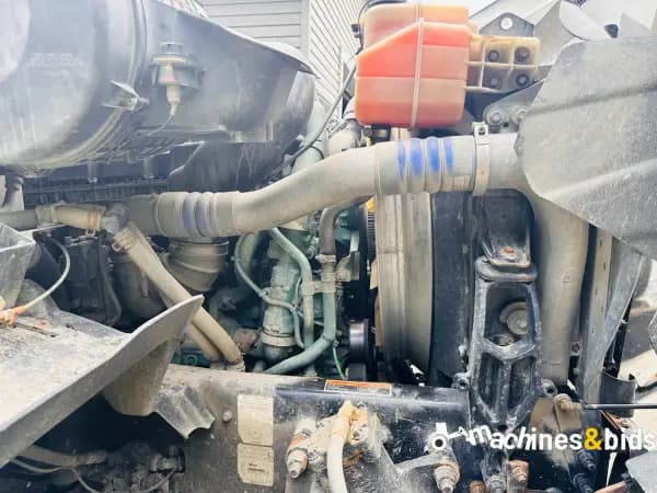 2019 VOLVO VHD64B200 — photo 15