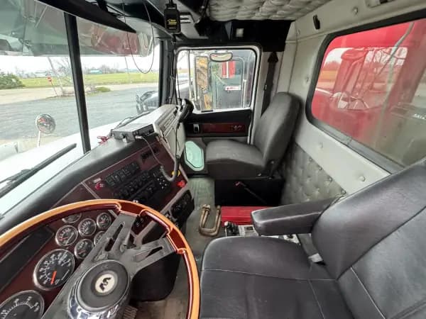 2015 WESTERN STAR 4700 — photo 18