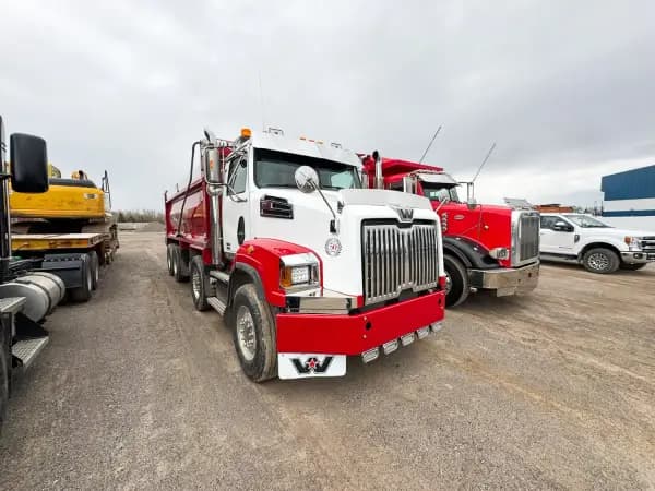 2015 WESTERN STAR 4700 — photo 2
