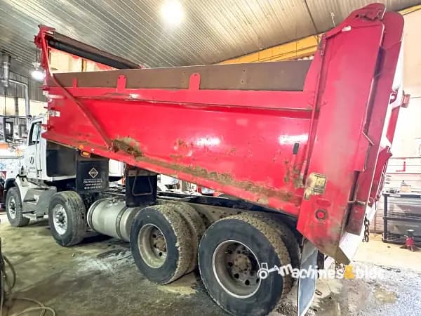2018 WESTERN STAR 4700 — photo 4