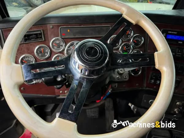 2020 WESTERN STAR 4900 — photo 17