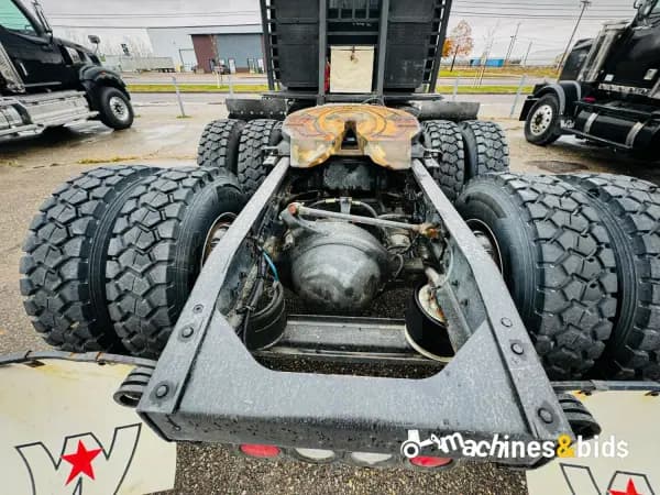 2020 WESTERN STAR 4900 — photo 21