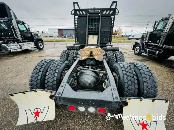2020 WESTERN STAR 4900 — photo 8