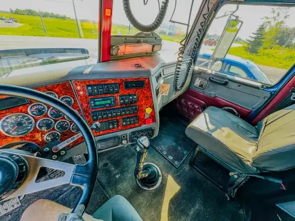 2005 WESTERN STAR 4900FA — photo 8