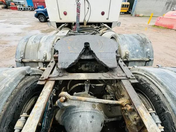 2017 WESTERN STAR 4900FA — photo 10