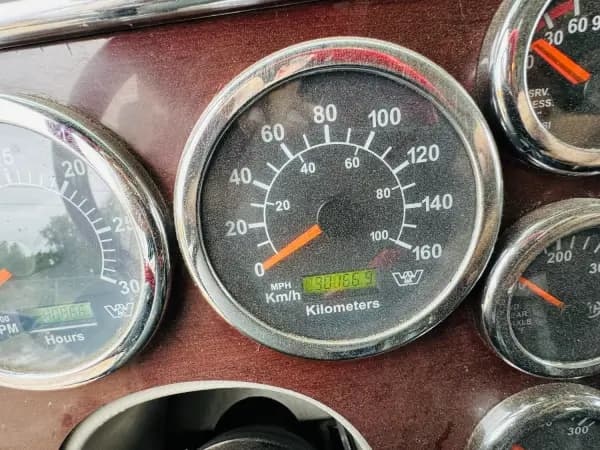 2017 WESTERN STAR 4900FA — photo 22