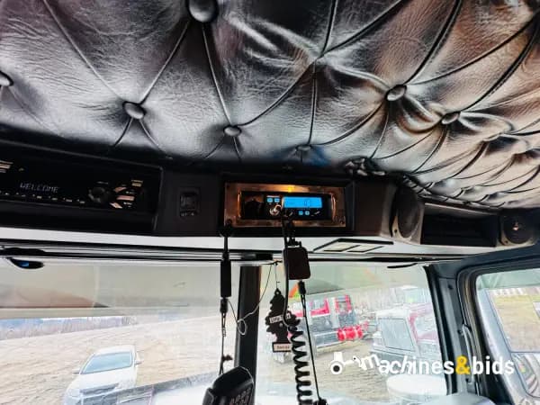 2019 WESTERN STAR 4900FA — photo 19