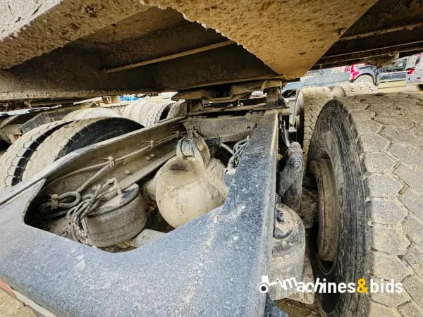 2019 WESTERN STAR 4900FA — photo 4
