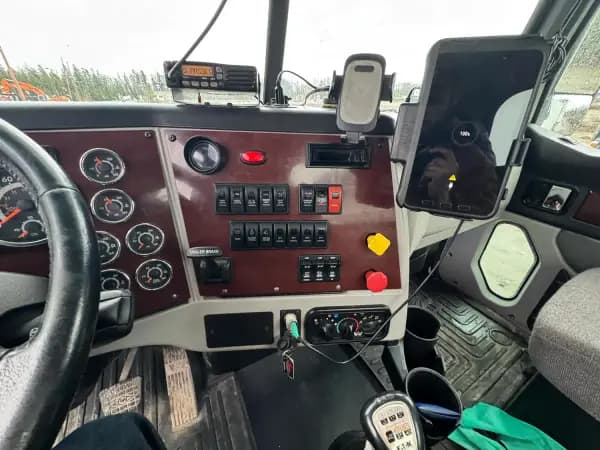 2022 WESTERN STAR 5700 — photo 21
