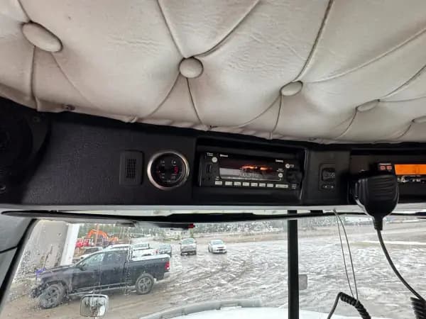 2022 WESTERN STAR 5700 — photo 22