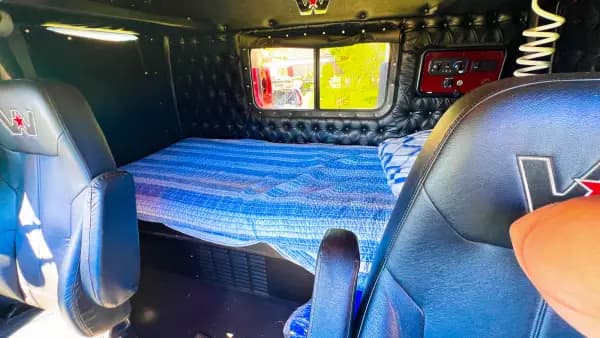 2020 WESTERN STAR 5700XE — photo 13