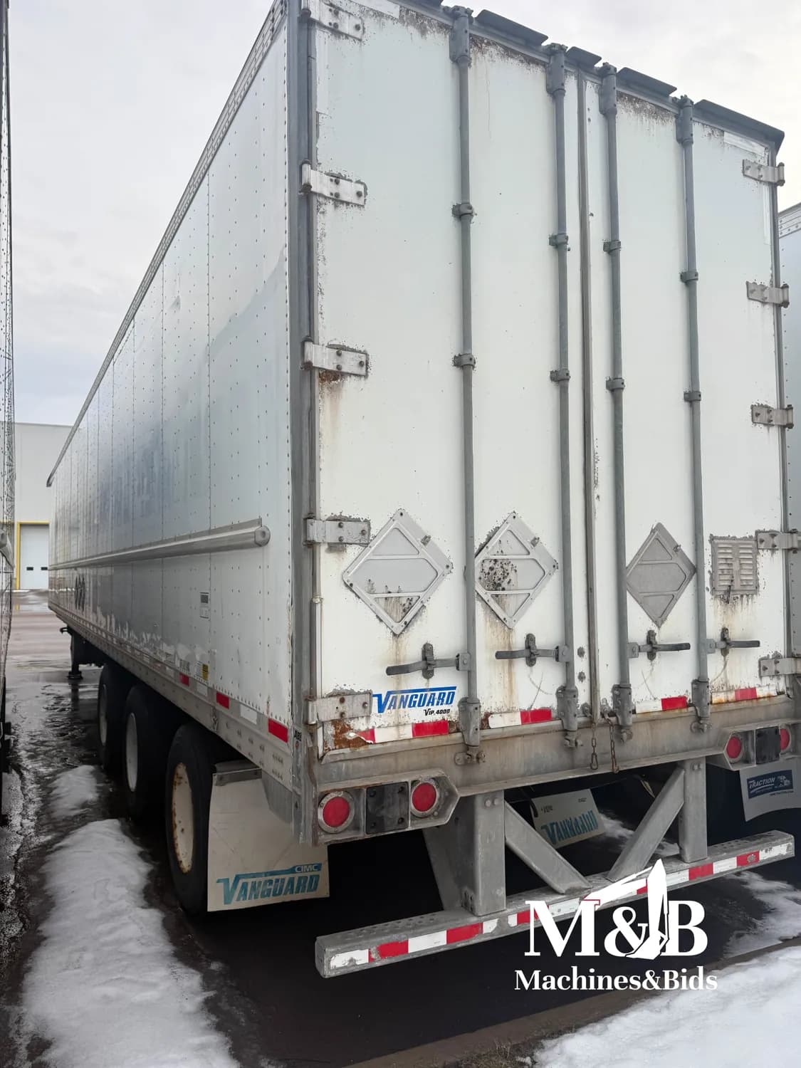 2013 VANGUARD VIP 4000 — photo 2