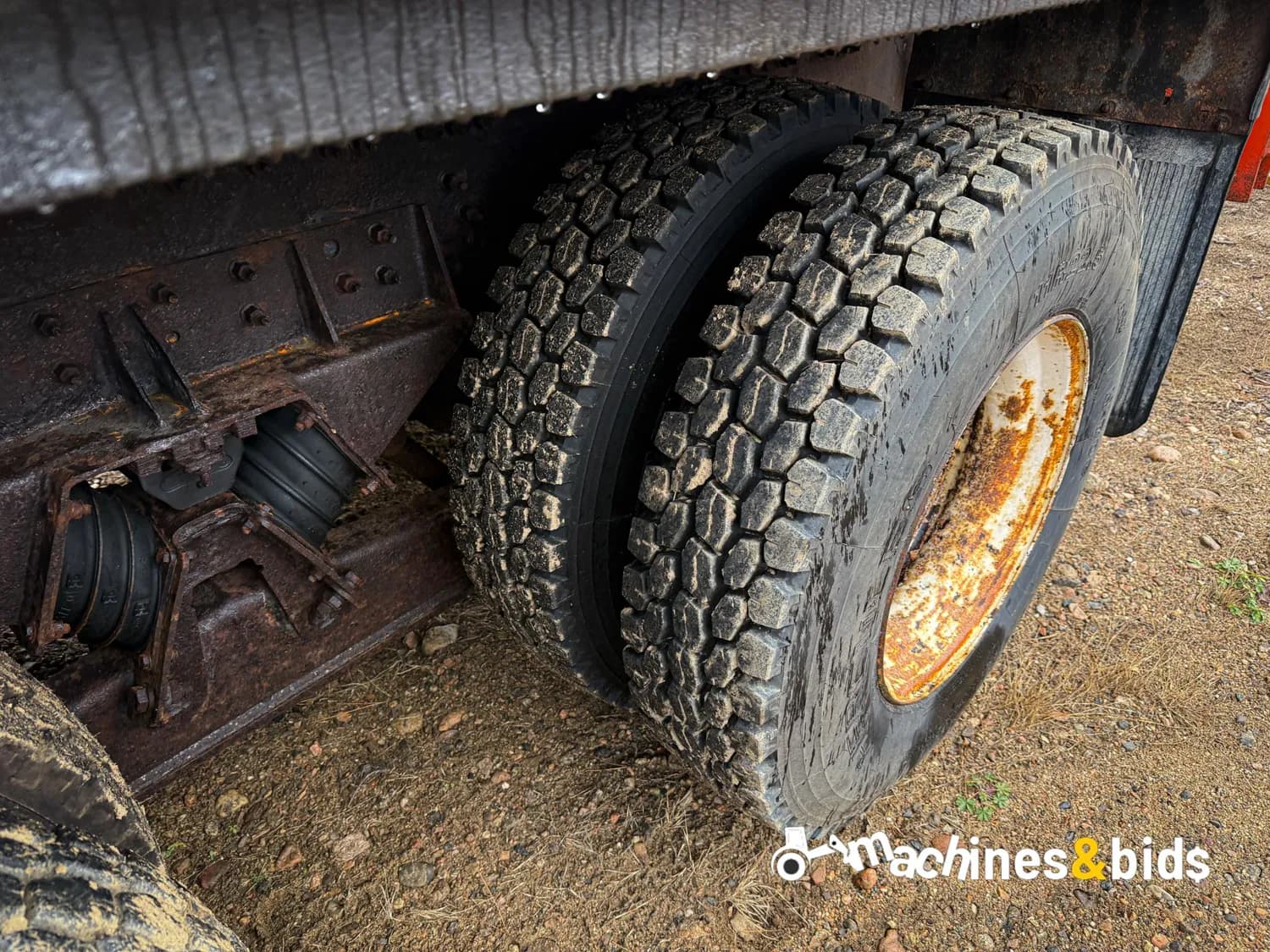 2002 VOLVO VHD124B200 — photo 10