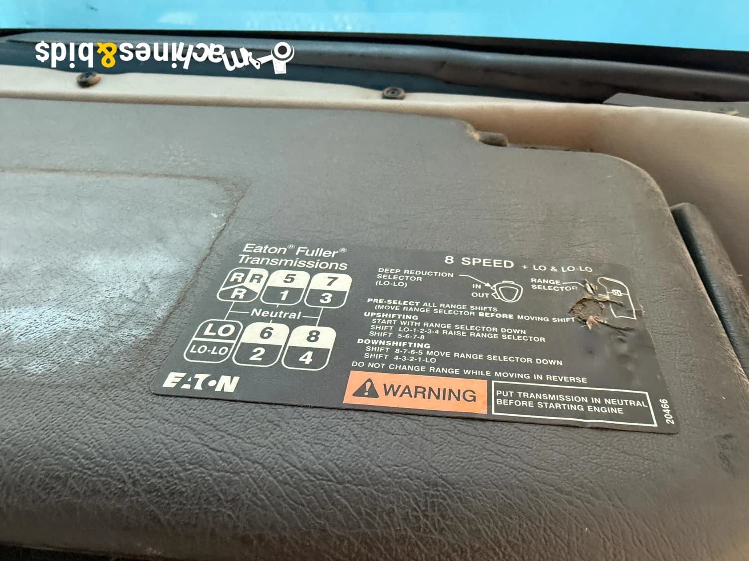 2002 VOLVO VHD124B200 — photo 13