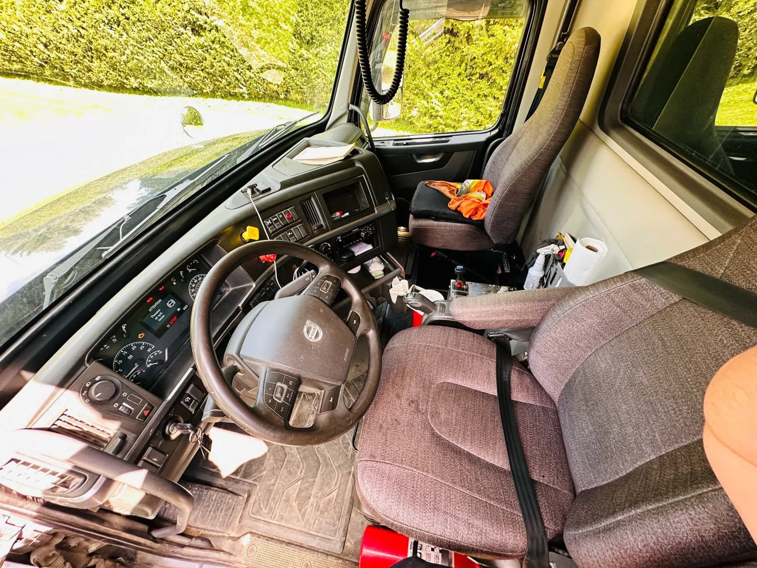 2019 VOLVO VHD64B200 — photo 6