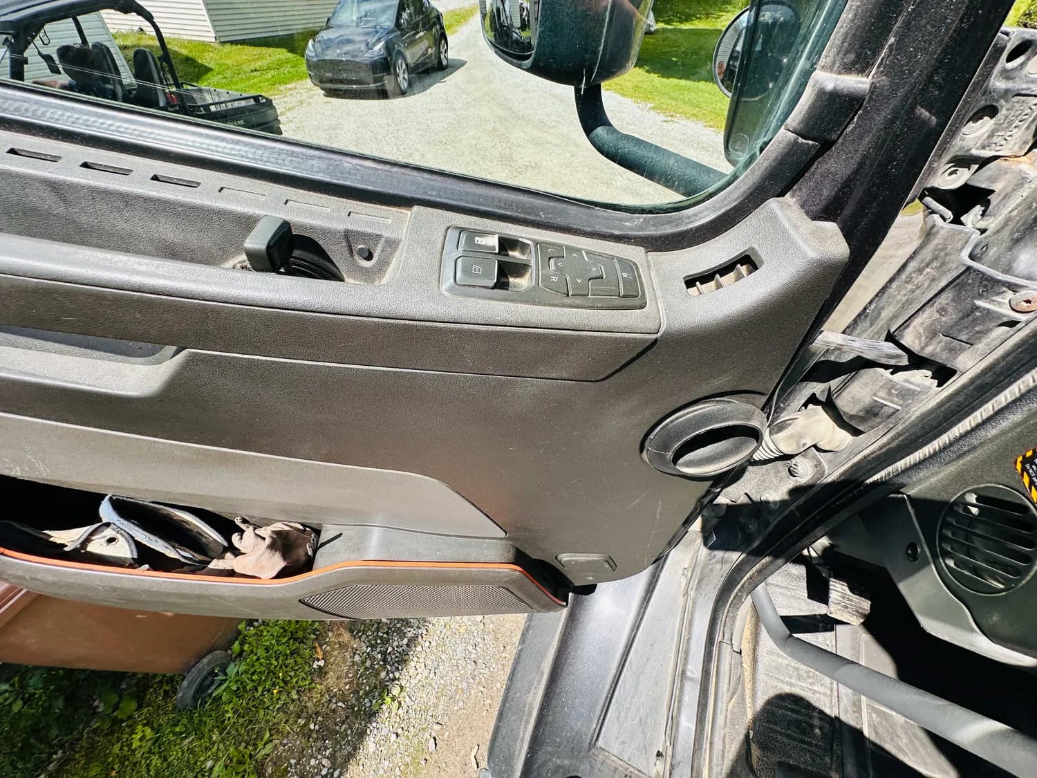 2019 VOLVO VHD64B200 — photo 9