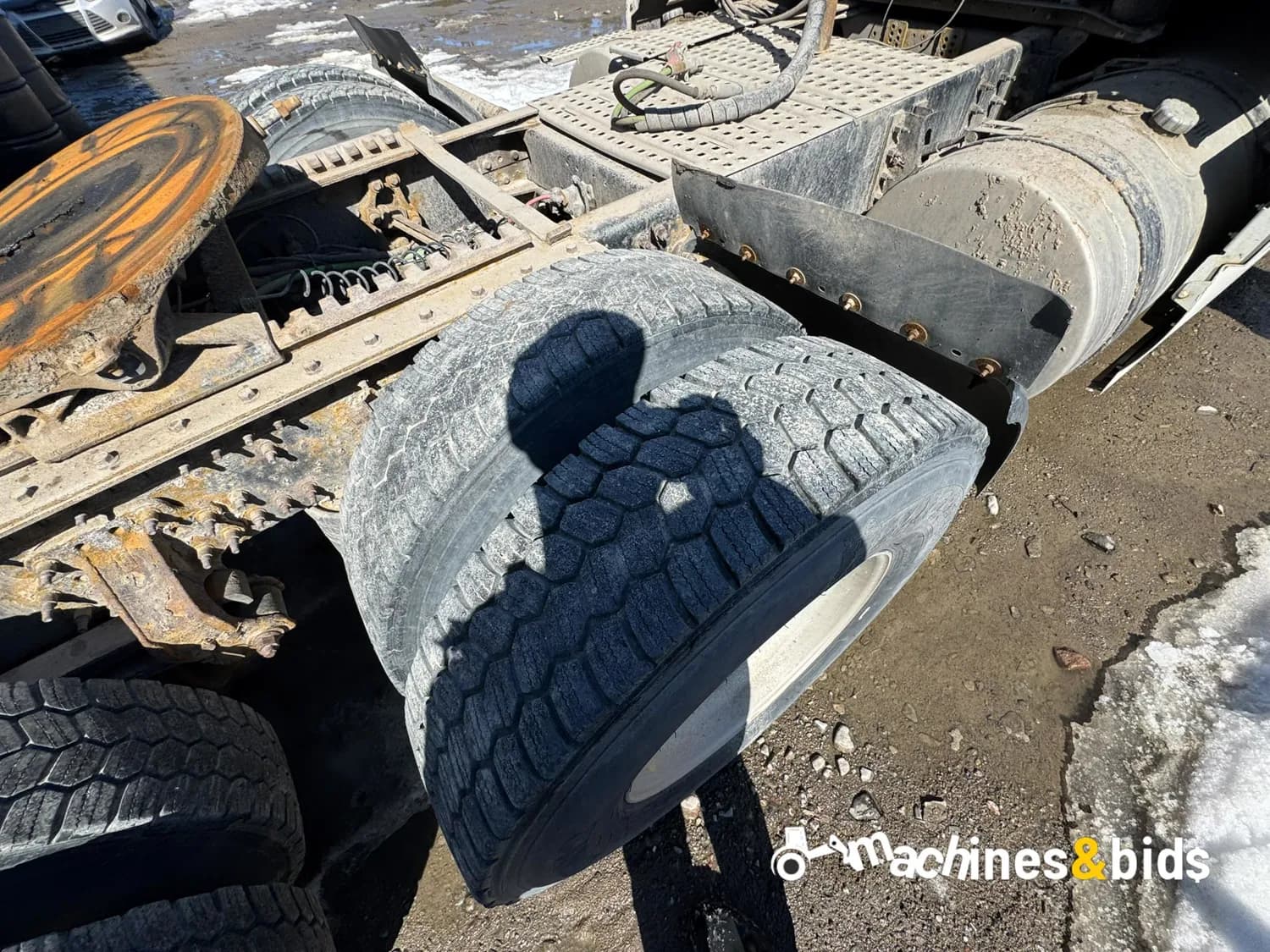 2015 VOLVO VNL64T670 — photo 4