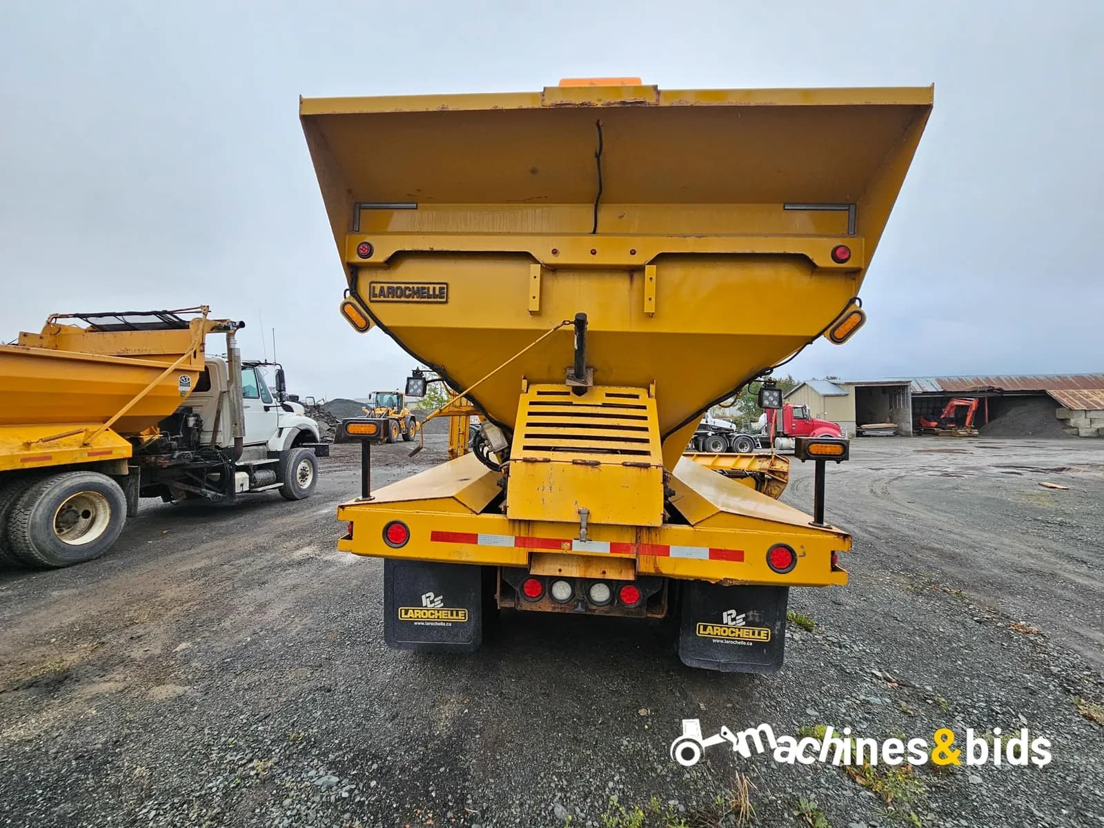 2022 WESTERN STAR 4700 — photo 13