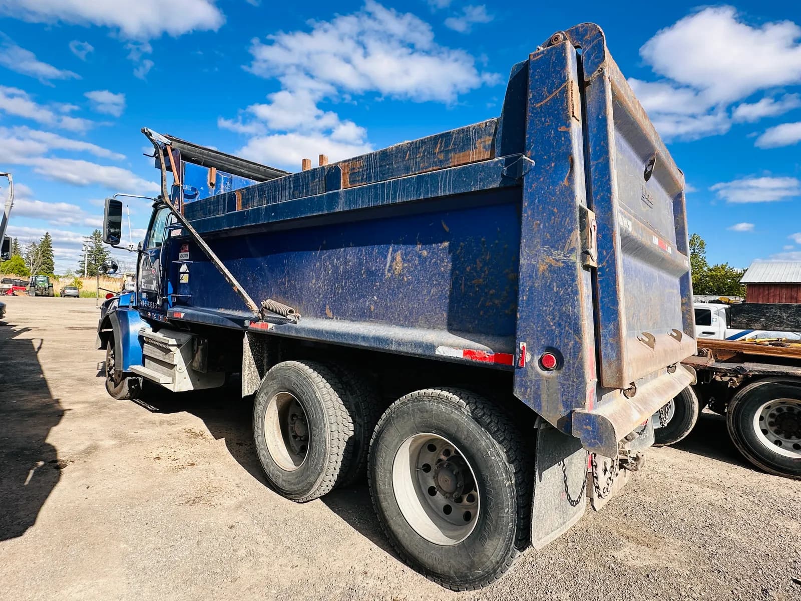 2011 WESTERN STAR 4900 — photo 3