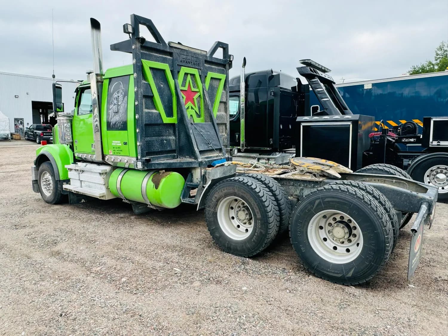 2022 WESTERN STAR 4900 — photo 9