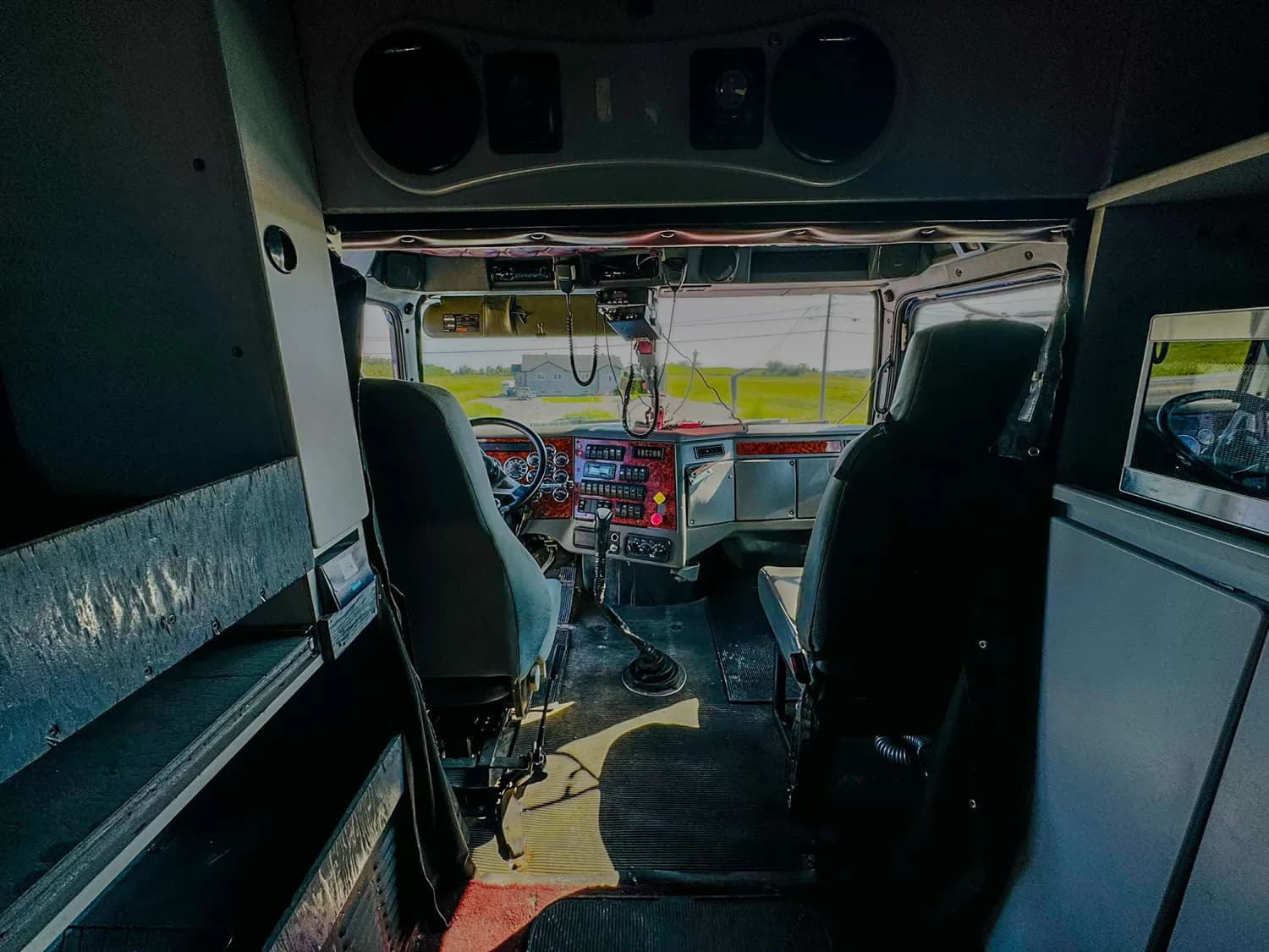 2005 WESTERN STAR 4900FA — photo 9