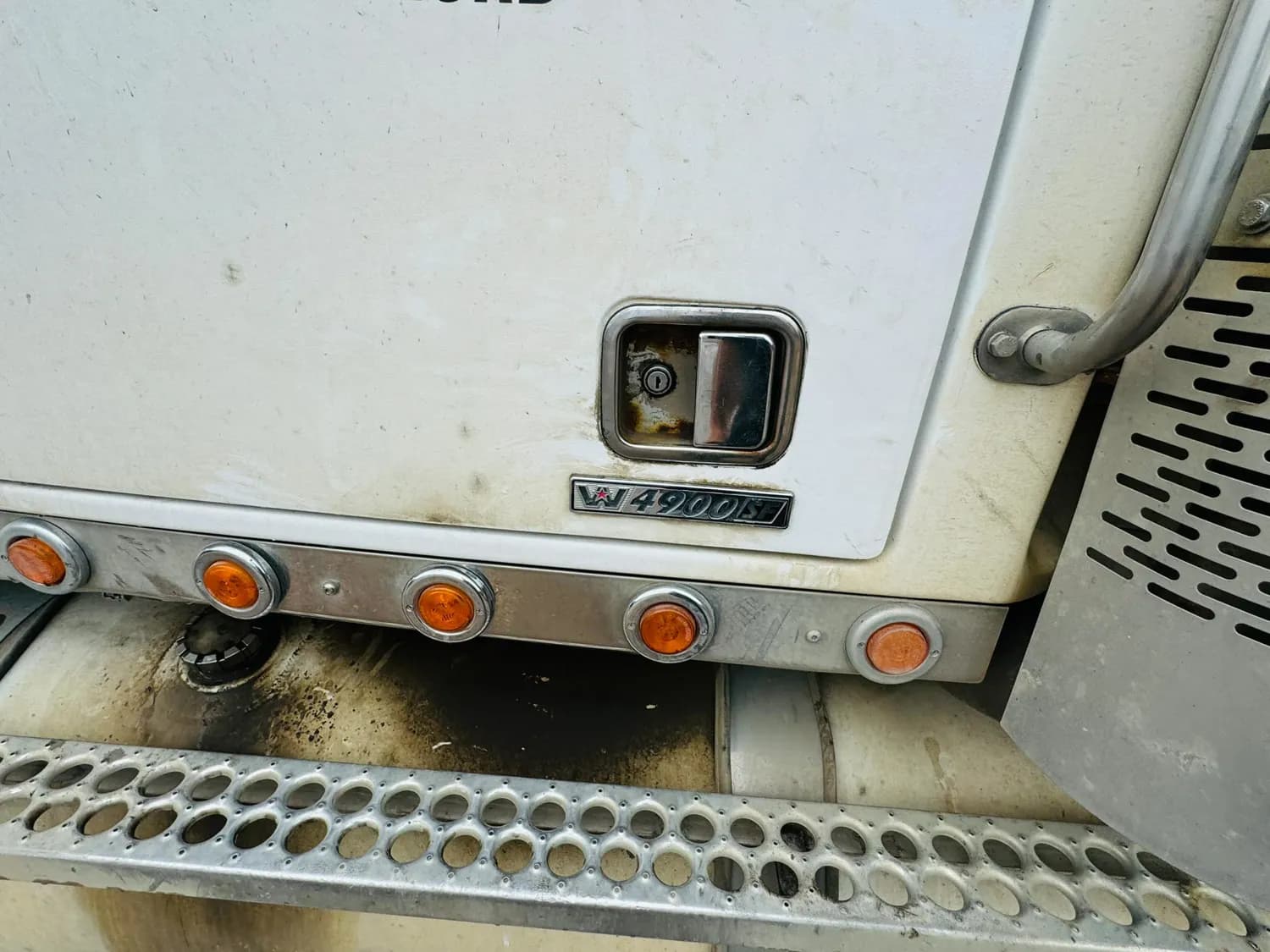2017 WESTERN STAR 4900FA — photo 18