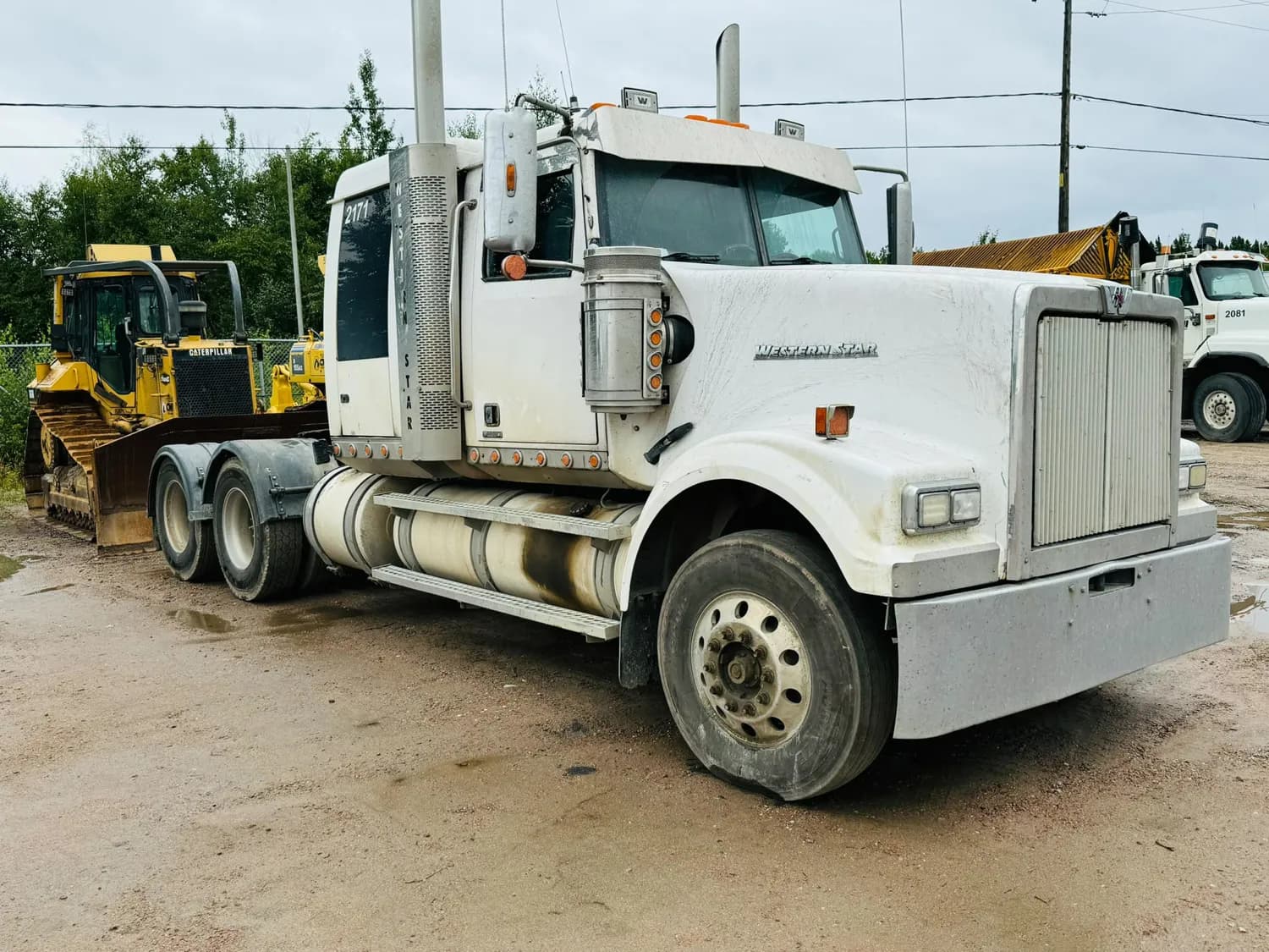 2017 WESTERN STAR 4900FA — photo 2