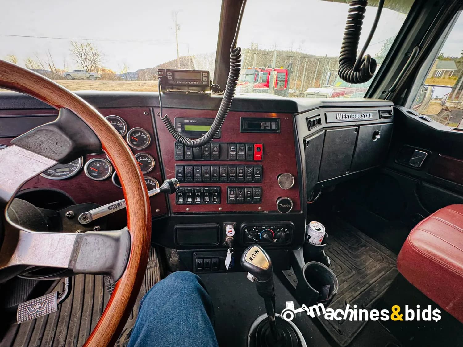 2019 WESTERN STAR 4900FA — photo 15