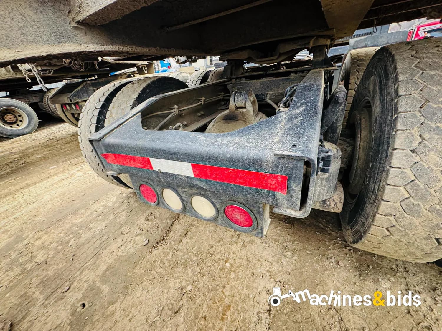 2019 WESTERN STAR 4900FA — photo 3
