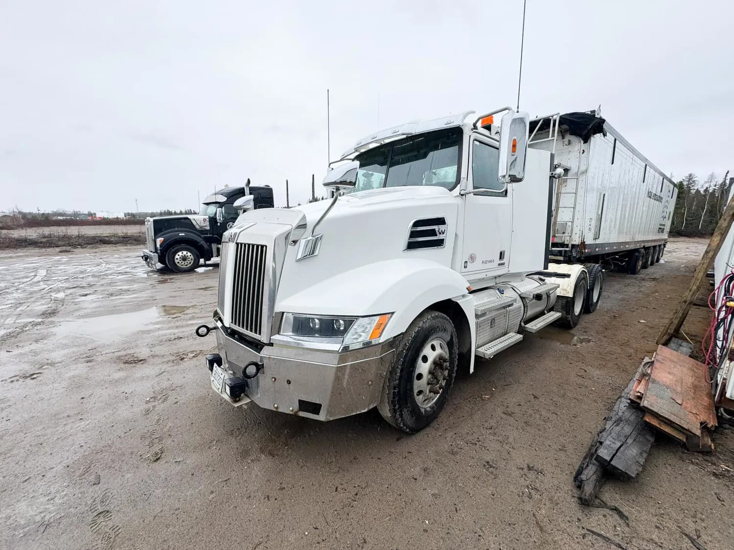 2022 WESTERN STAR 5700 — photo 11