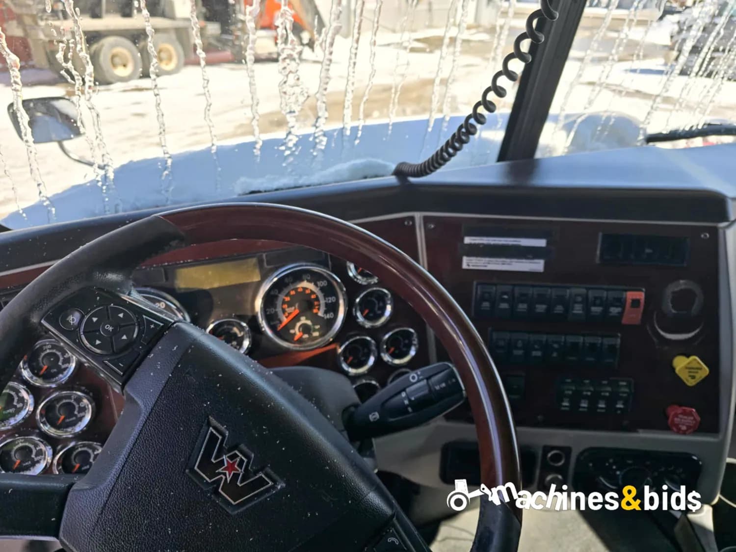 2020 WESTERN STAR 5700XE